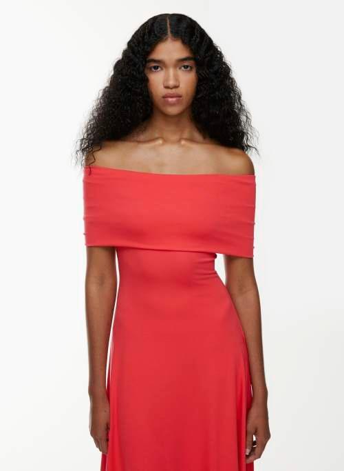 statuette dress Product Image
