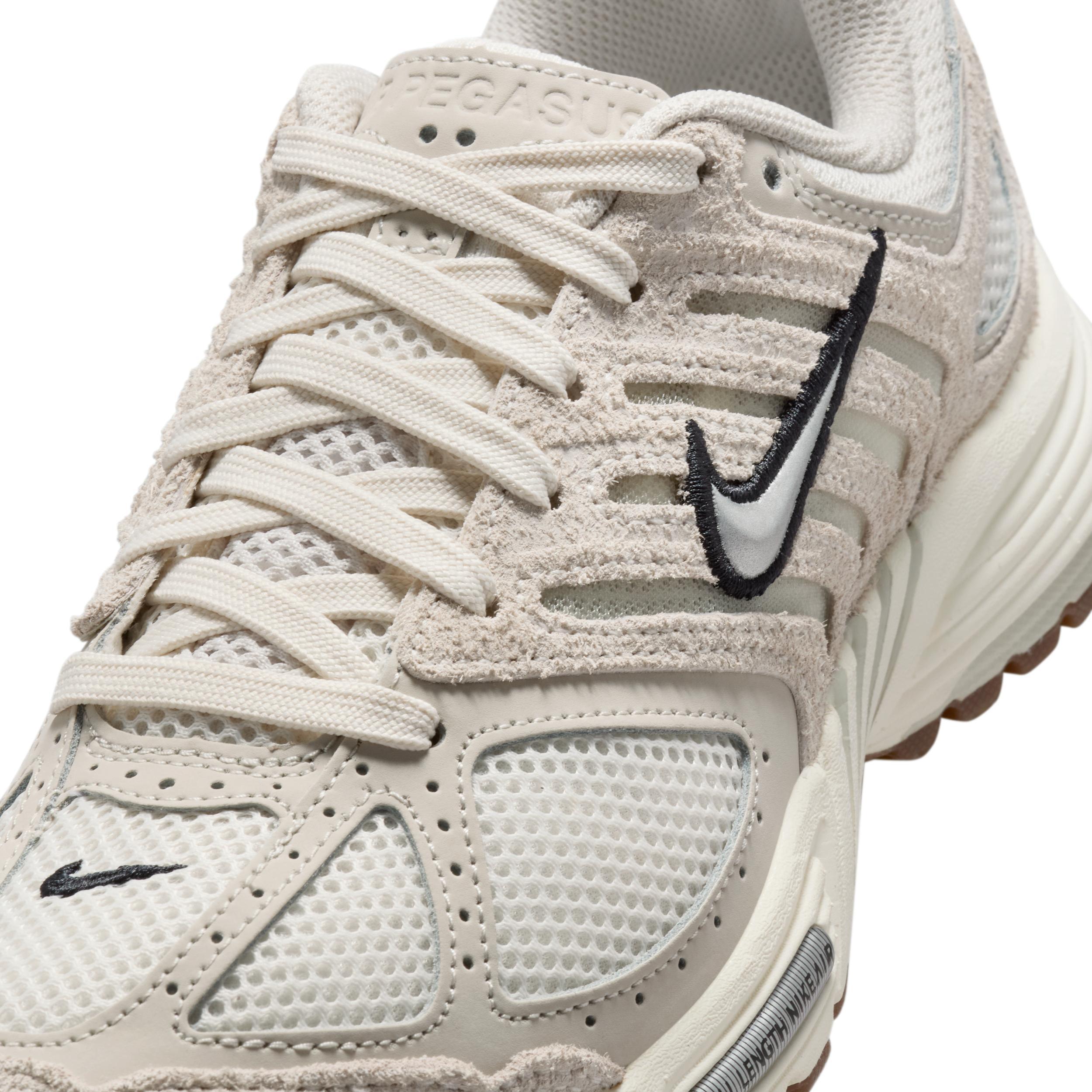 Nike Air Pegasus 2005 Women's Shoes Product Image