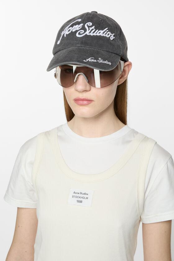 Logo cap Product Image