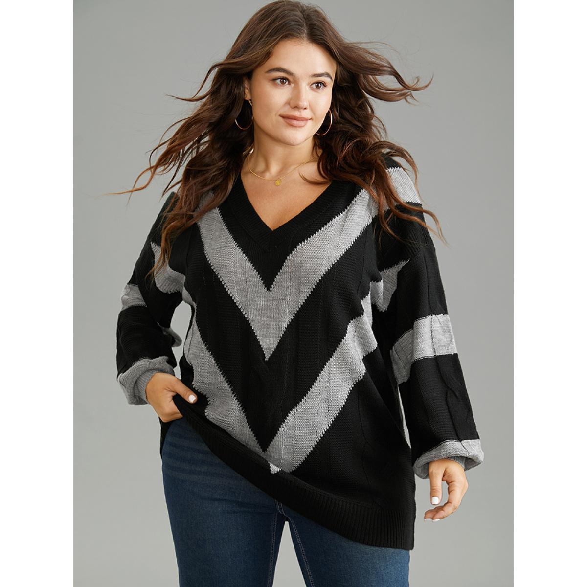 Plus Size Geometric Contrast V Neck Pullover Black Women Casual Loose Long Sleeve V-neck Everyday Pullovers BloomChic 28/5X Product Image
