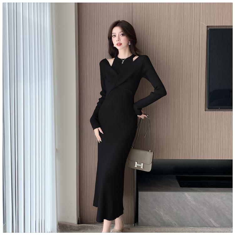 Mock Two-Piece Long-Sleeve Halter Plain Knot Midi Sheath Knit Dress Product Image