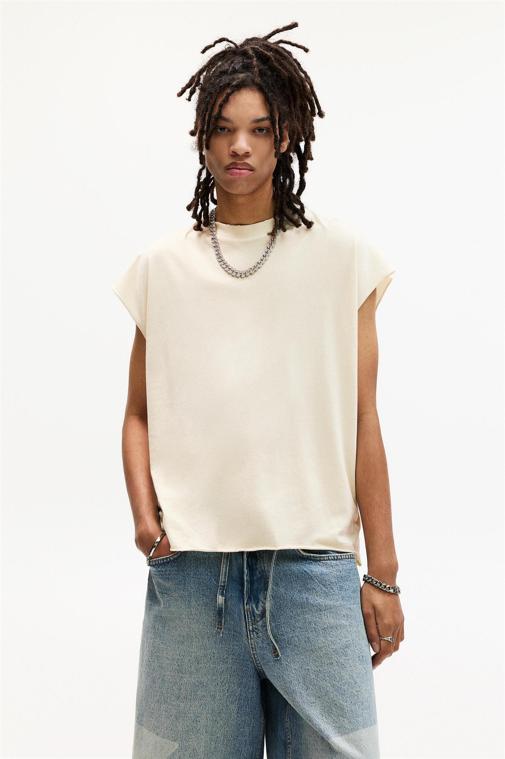 Washed sleeveless T-shirt Product Image