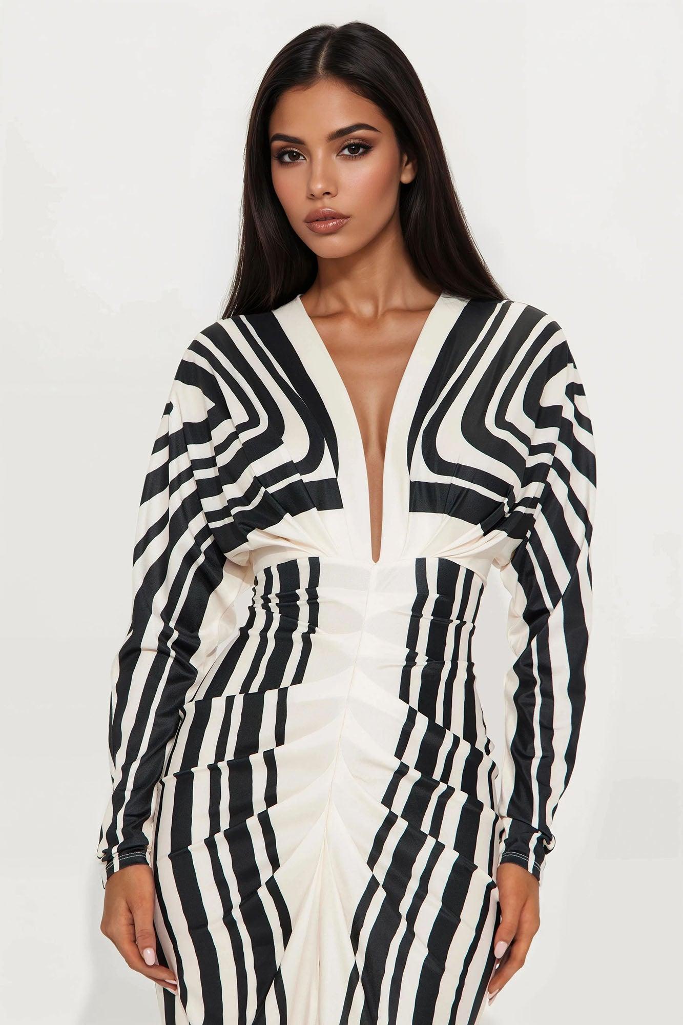 Camellia Maxi Dress - Black/White Product Image