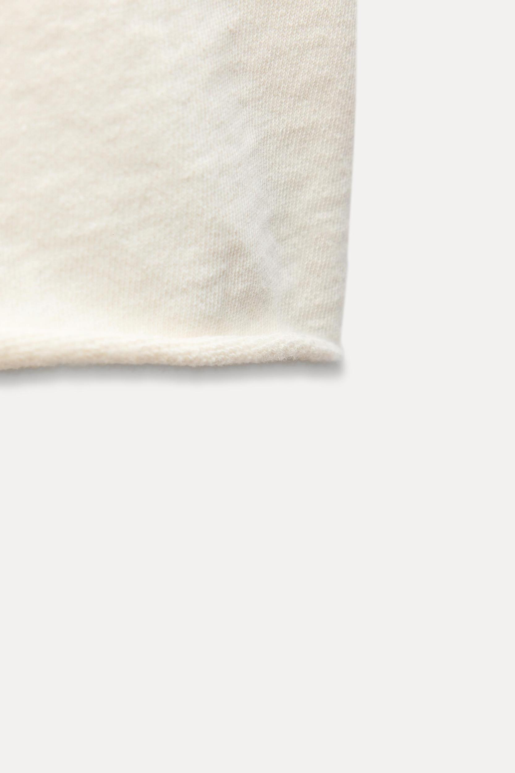 PLUSH SWEATSHIRT Product Image