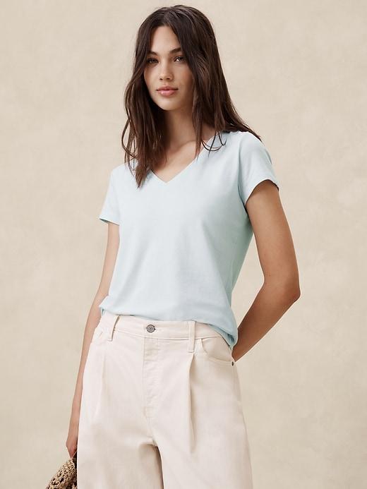Timeless V-Neck T-Shirt Product Image