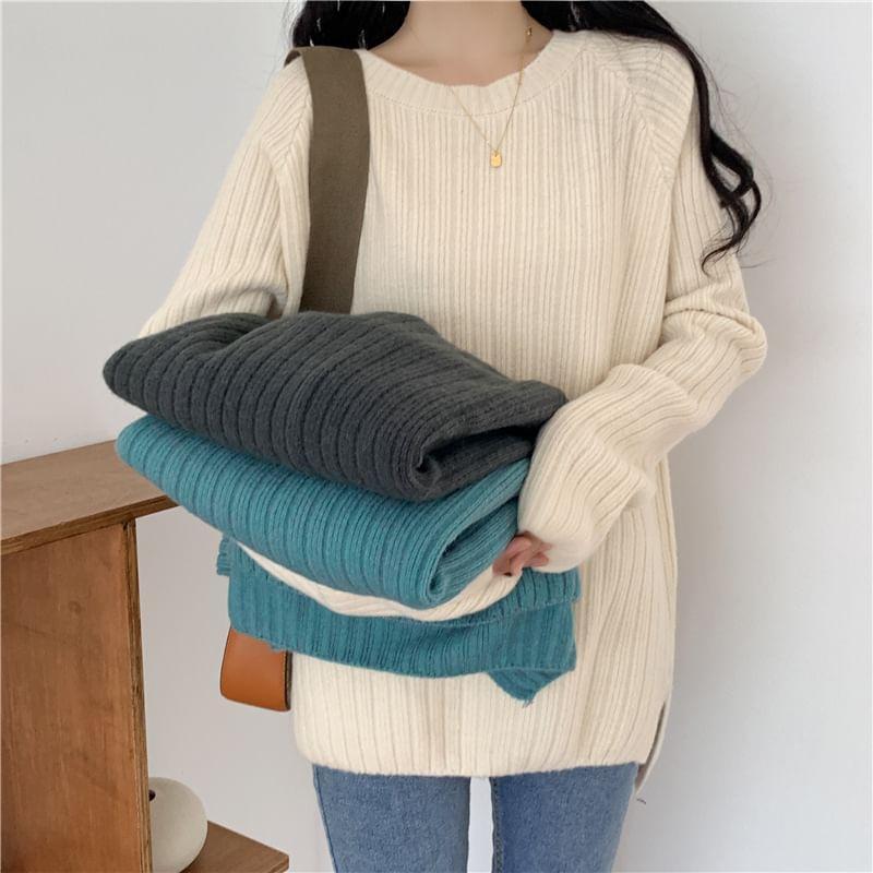 Crew Neck Plain Slit Sweater Product Image