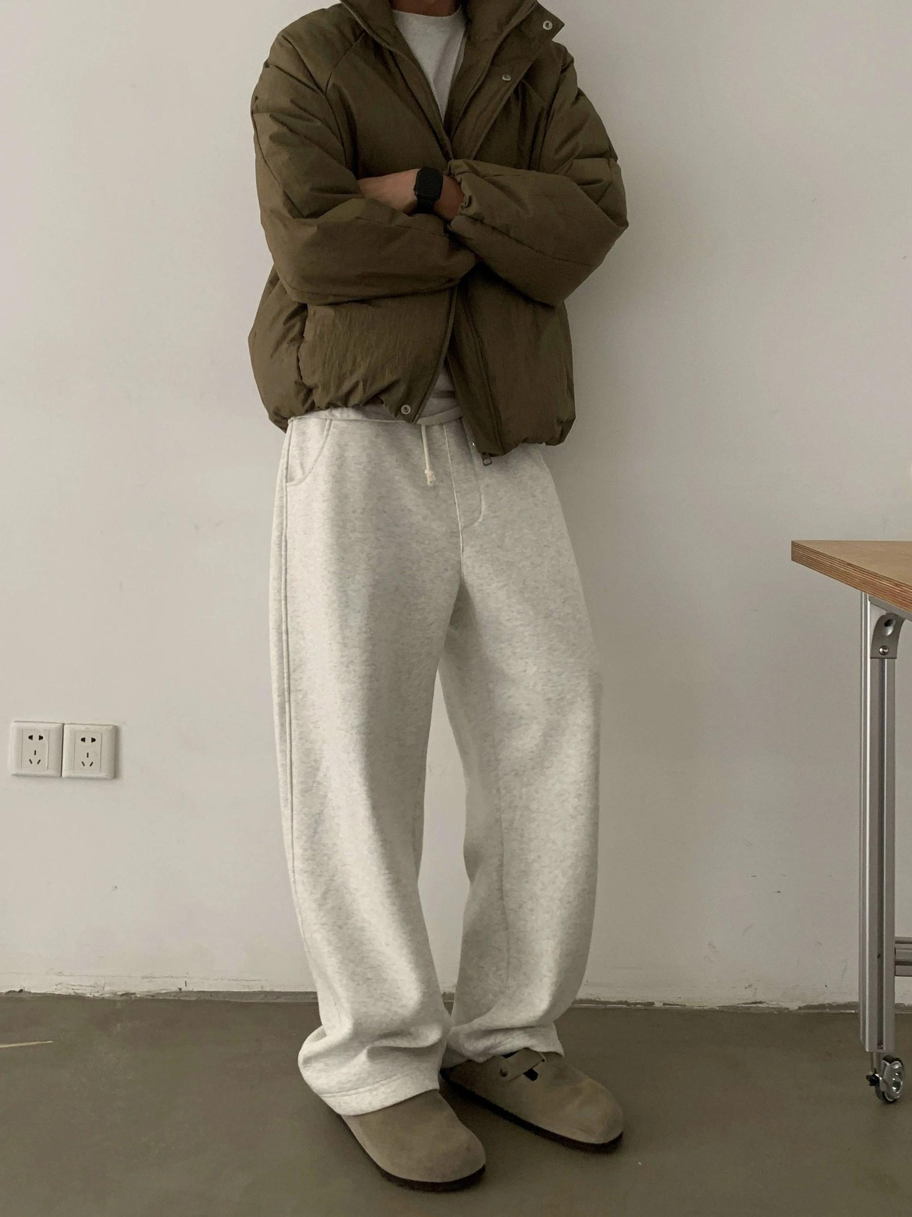 RT No. 18833 MACHETE STRAIGHT SWEATPANTS Product Image