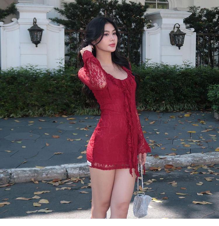 Flared-Sleeve Scoop Neck Lace Mini Bodycon Dress Product Image