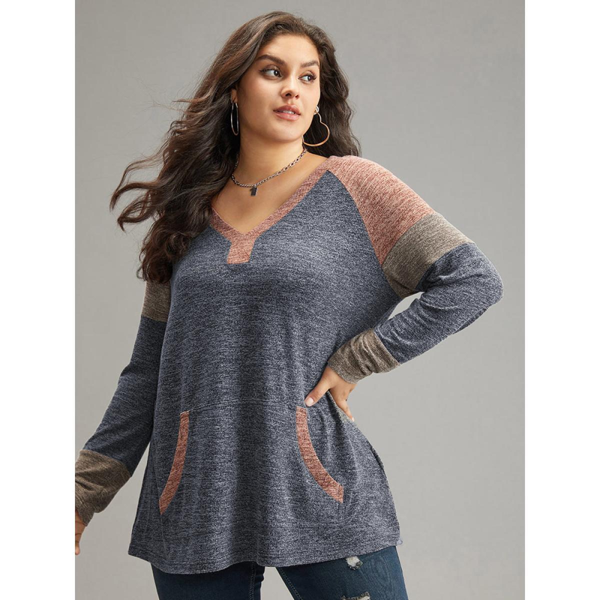 Plus Size Contrast Pocket Raglan Sleeve T-shirt Indigo Women Casual Contrast Plain V-neck Dailywear T-shirts BloomChic 18-20/2X Product Image