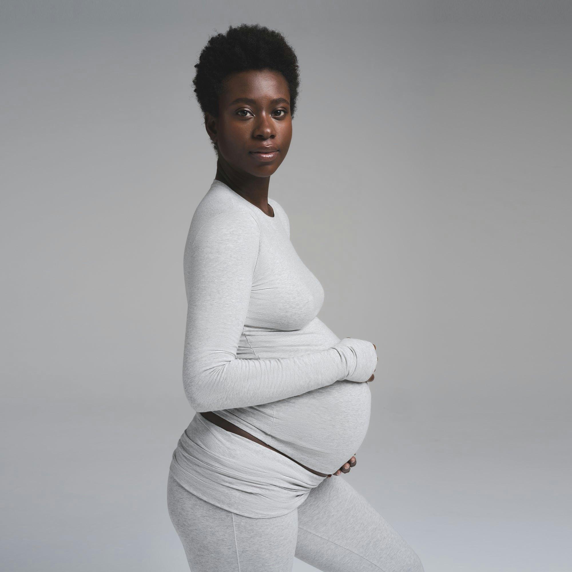 COTTON JERSEY MATERNITY LONG SLEEVE T-SHIRT | LIGHT HEATHER GREY Product Image