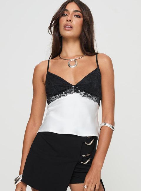 First Class Top White / Black Product Image