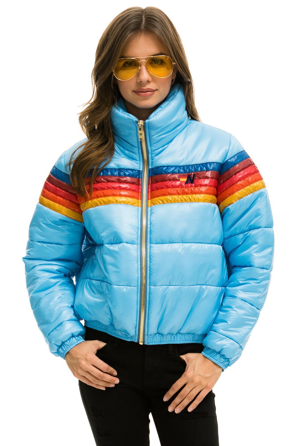 5 STRIPE LUXE APRES PUFFER JACKET - GLOSSY SKY Female Product Image