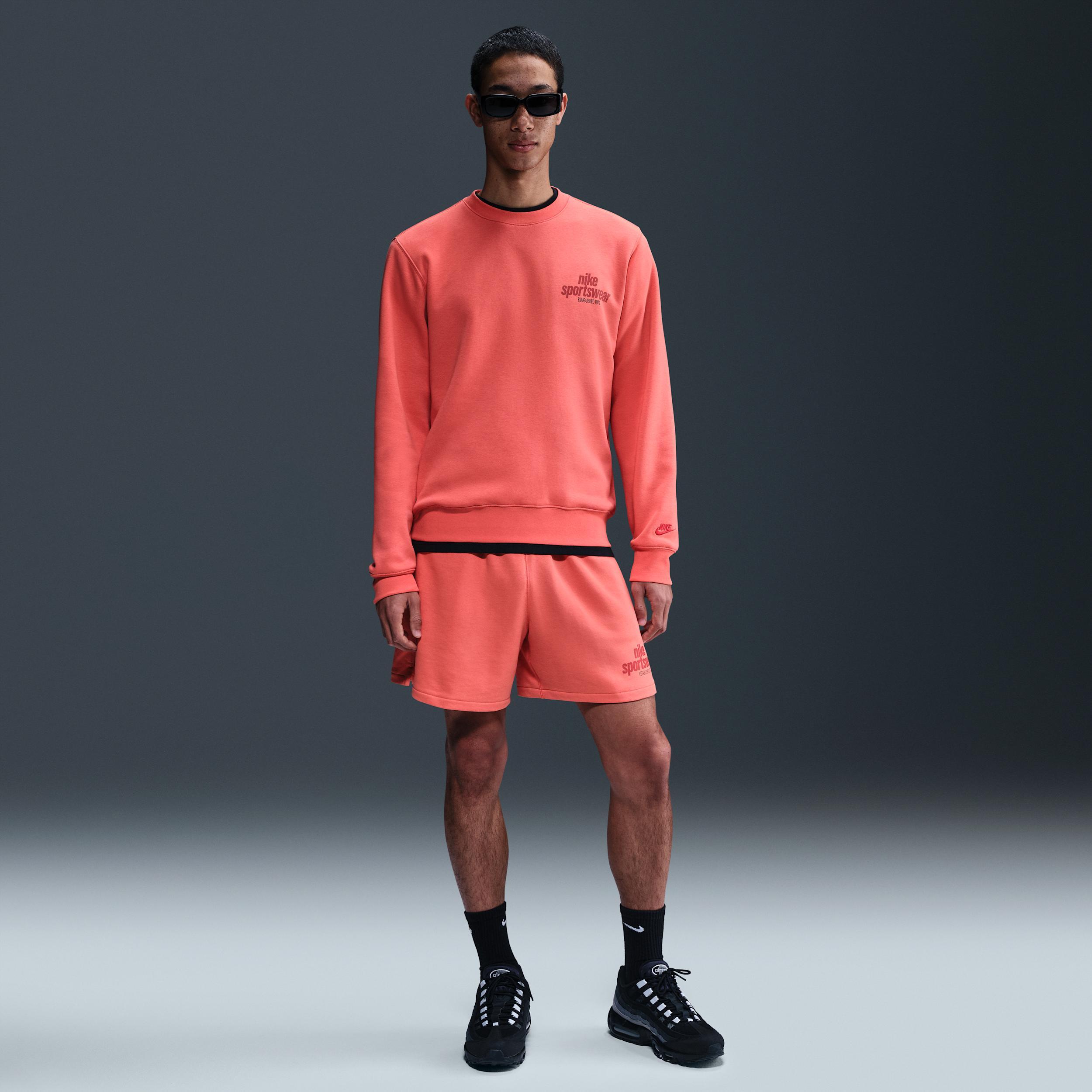 Nike Men's Club Fleece Crew Product Image