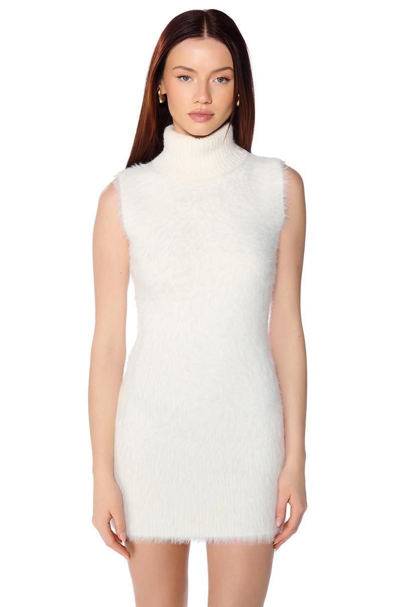 KYLIE FUZZY CARDIGAN IN WHITE Product Image