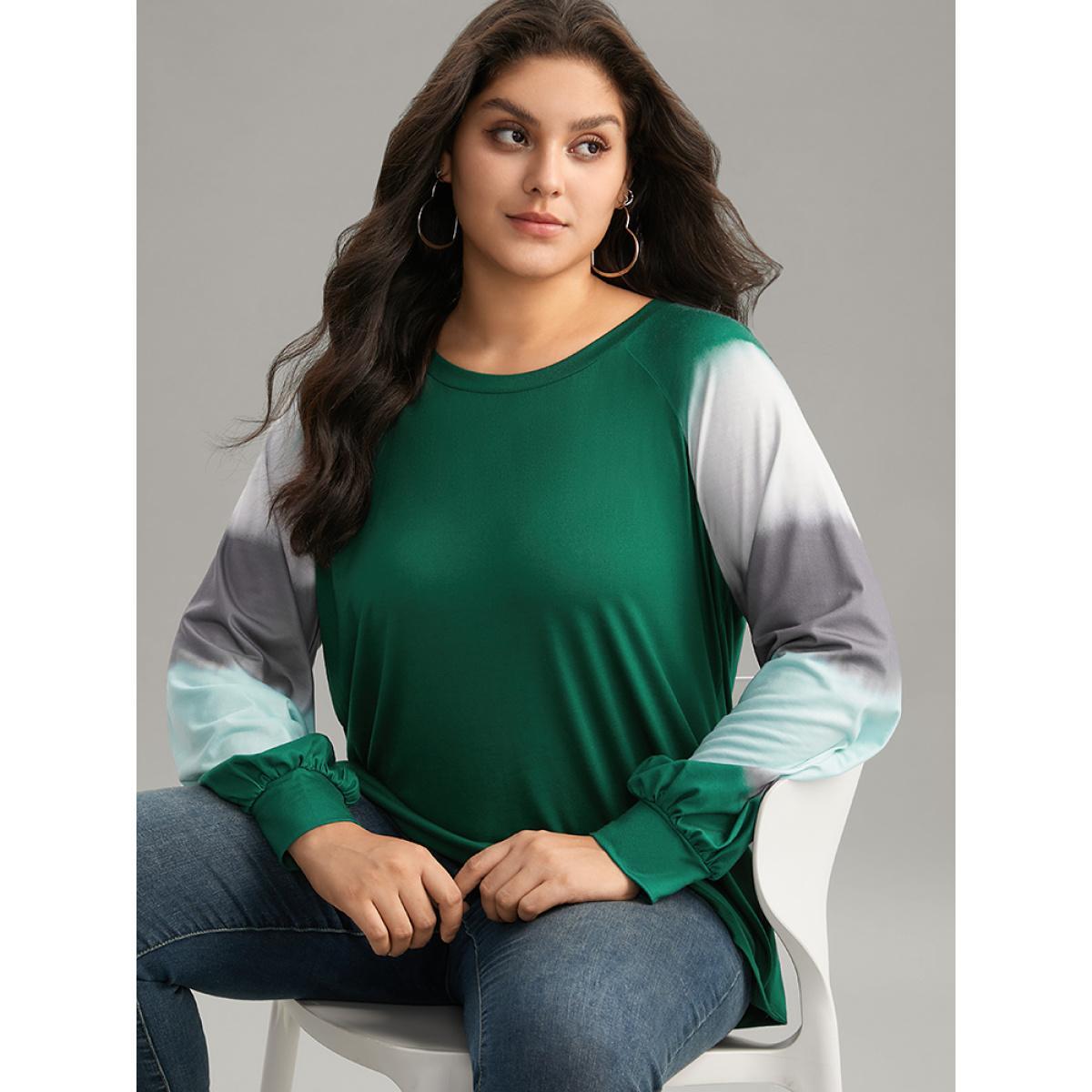 Plus Size Tie Dye Contrast Round Neck Raglan Sleeve T-shirt DarkGreen Women Casual Contrast Tie Dye Round Neck Dailywear T-shirts BloomChic 22-24/3X Product Image