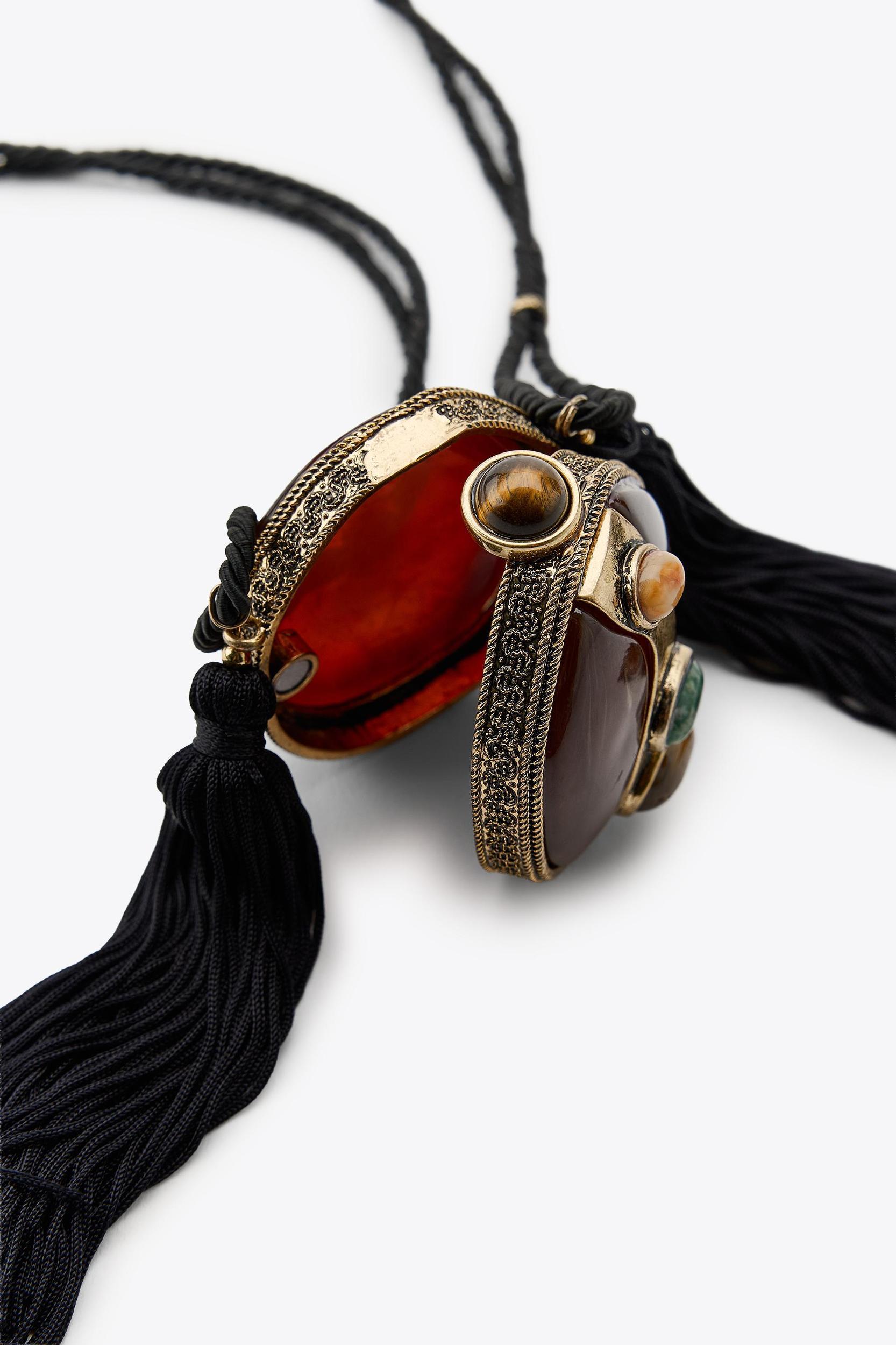 CORD AND STONE BOX NECKLACE Product Image