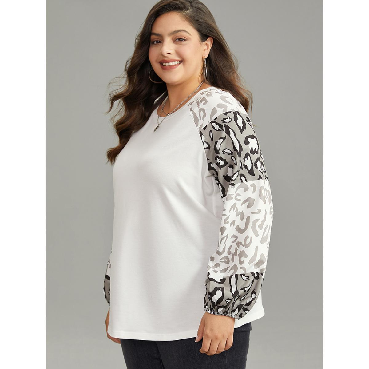 Plus Size Leopard Patchwork Contrast Lantern Sleeve Sweatshirt White Women Casual Elastic cuffs Leopard Round Neck Dailywear T-shirts BloomChic 22-24/3X Product Image