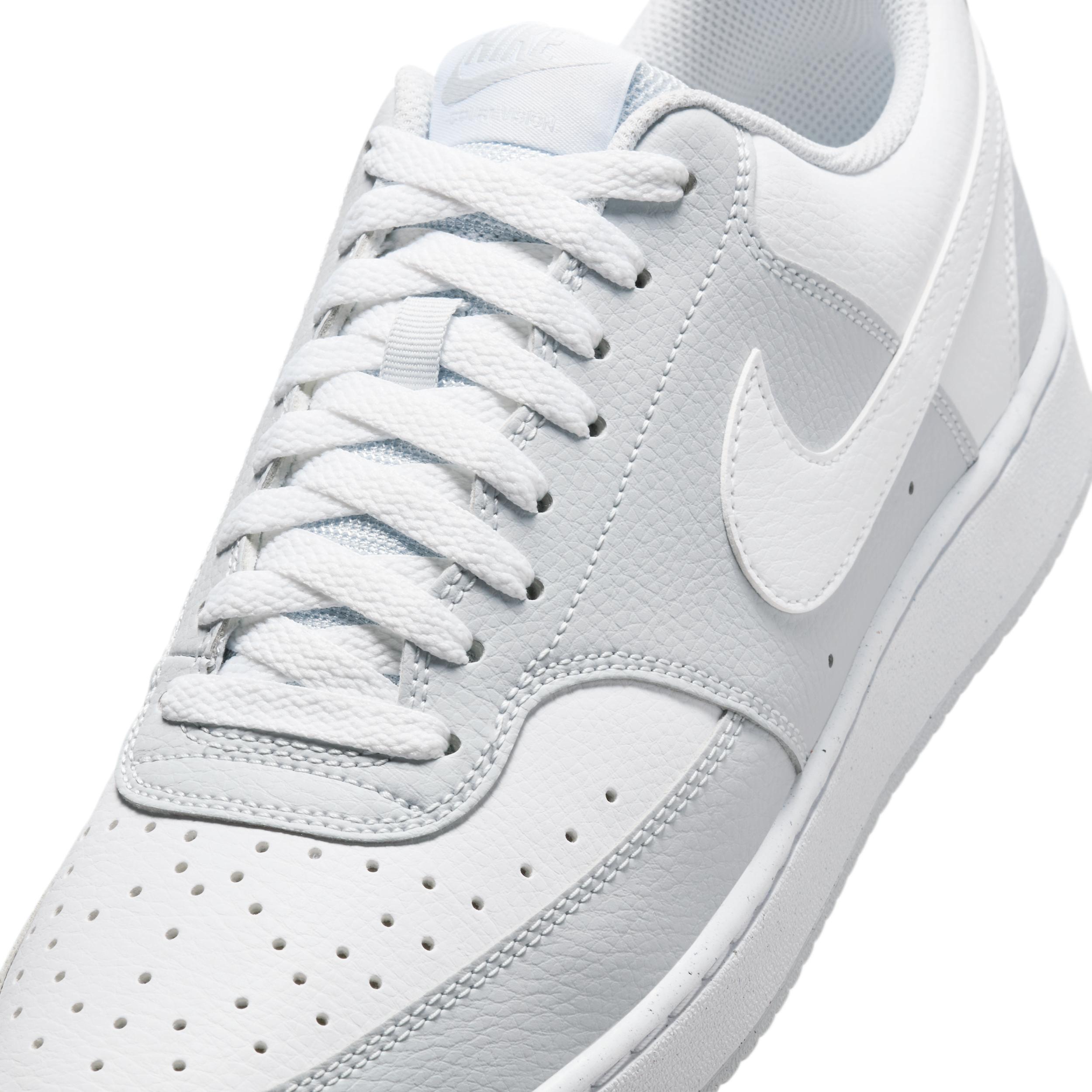 Nike Men's Court Vision Low Shoes Product Image
