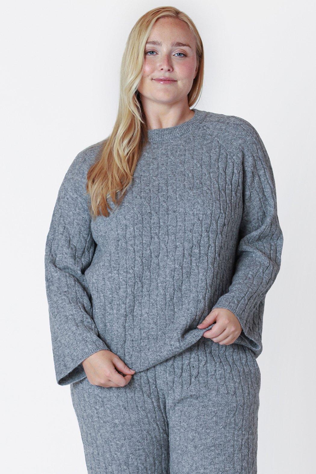 Cable Knit Set Product Image
