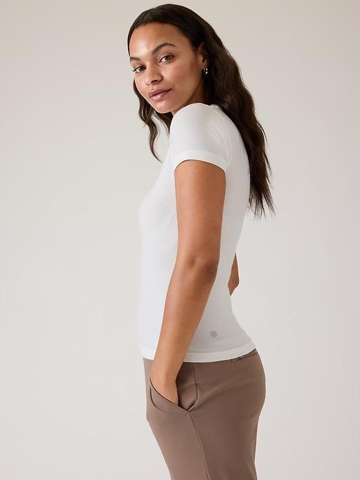 Ascent Seamless Tee Product Image