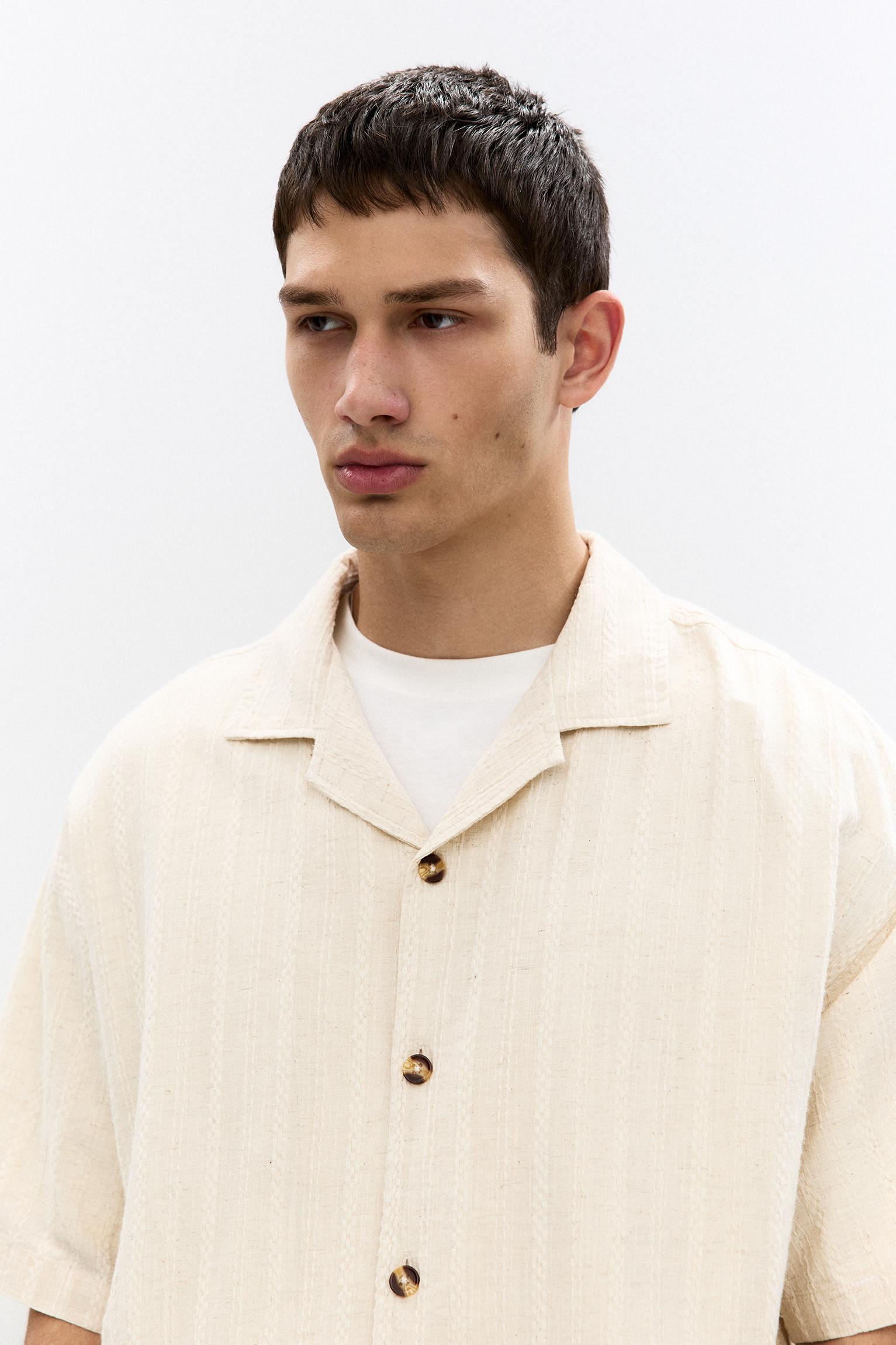 Short sleeve linen blend shirt Product Image