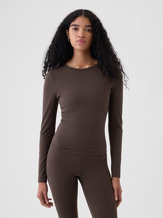 GapFit Lightweight Performance T-Shirt Product Image