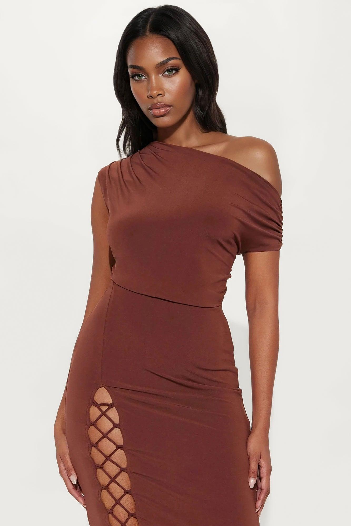 She's a Vision Maxi Dress - Brown Product Image