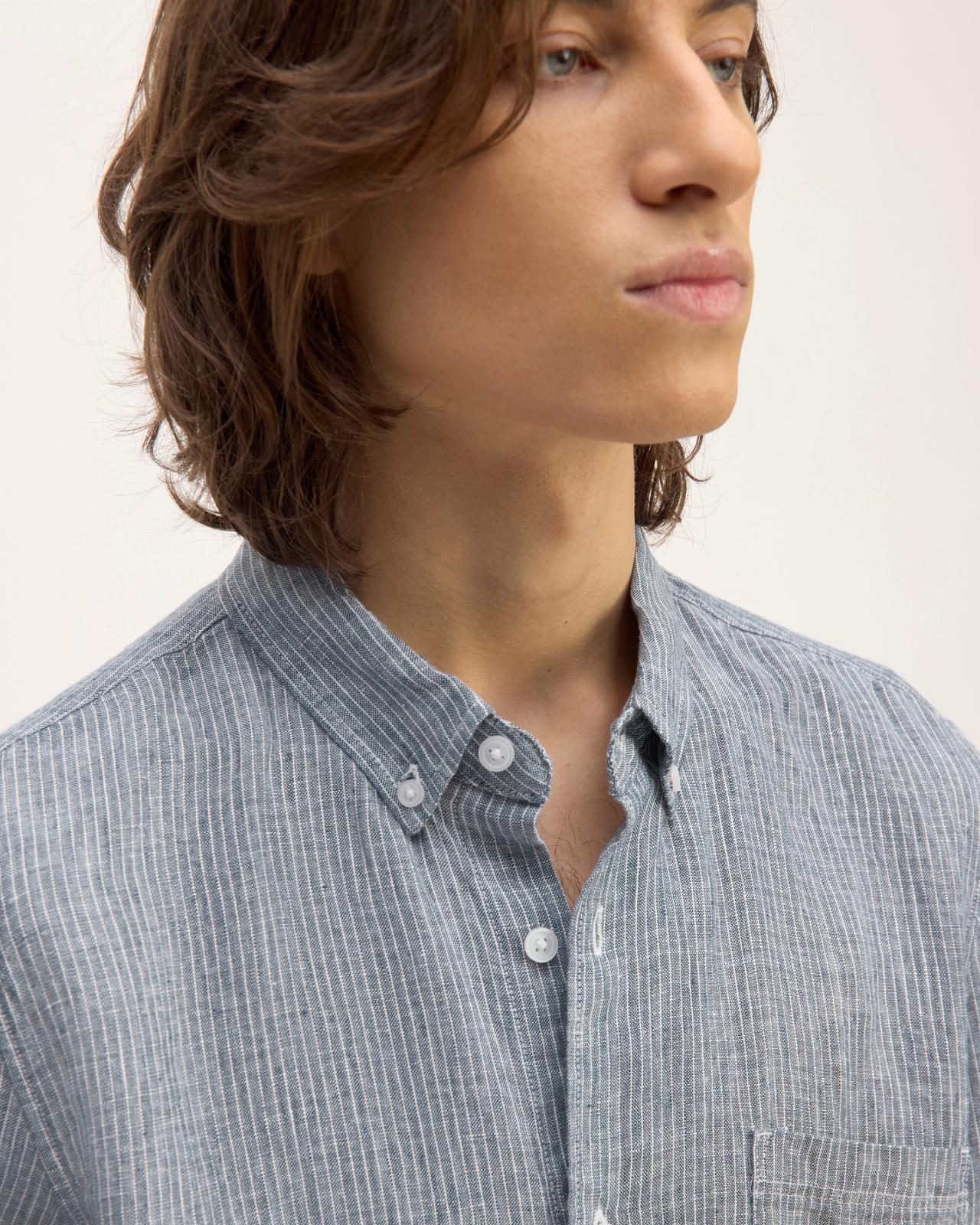 The Classic Short-Sleeve Shirt in Linen Product Image