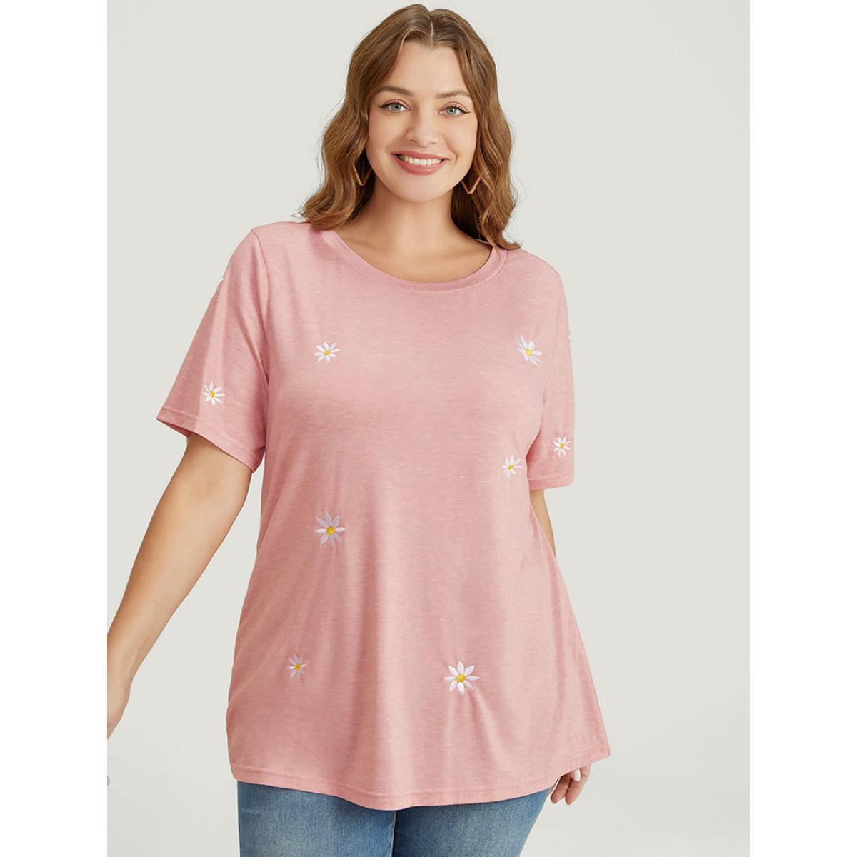 Plus Size Daisy Floral Embroidered Short Sleeve T-shirt MistyRose Women Elegant Embroidered Floral Round Neck Dailywear T-shirts BloomChic 28/5X Product Image