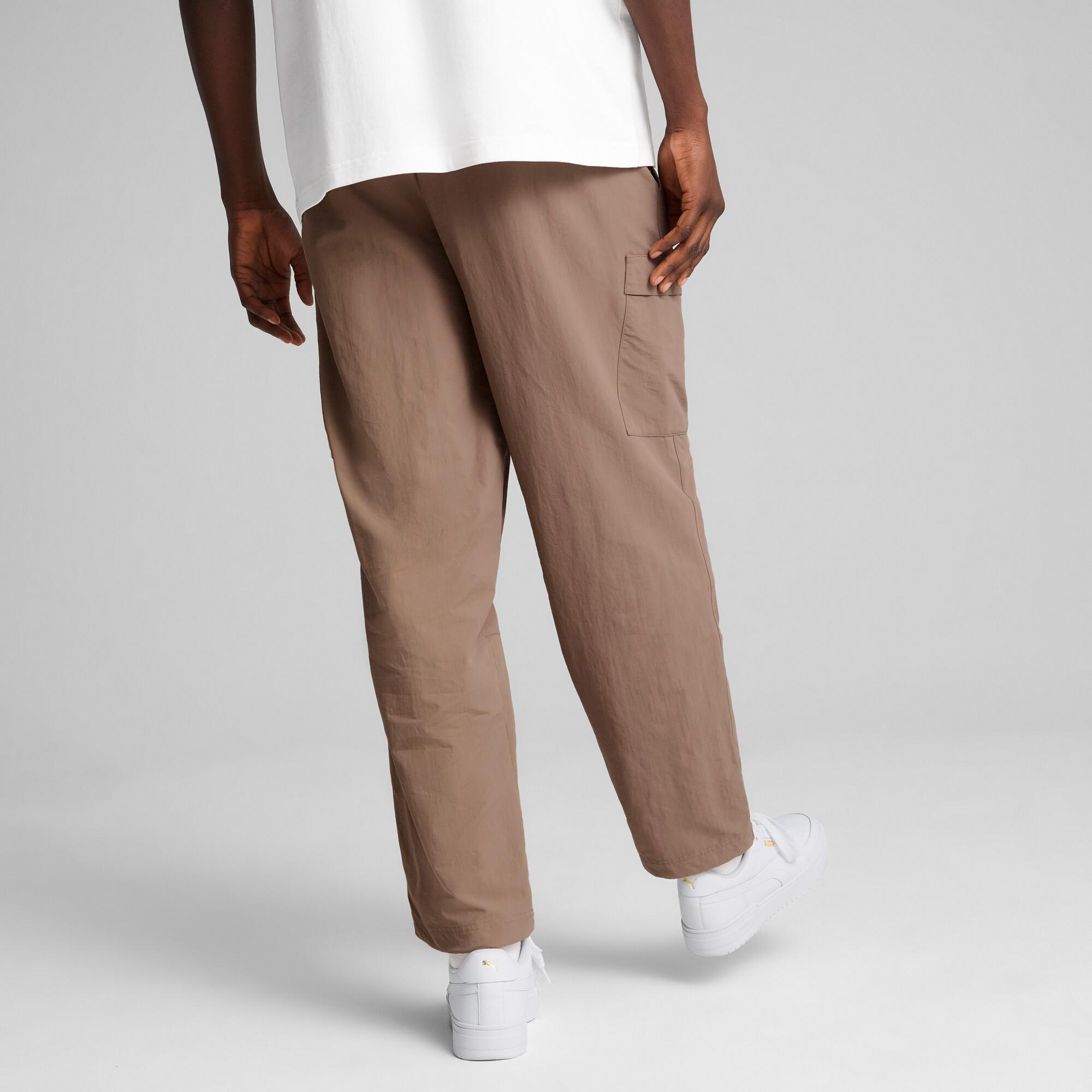 WARDROBE ESSENTIALS Men's Relaxed Cargo Pants Product Image
