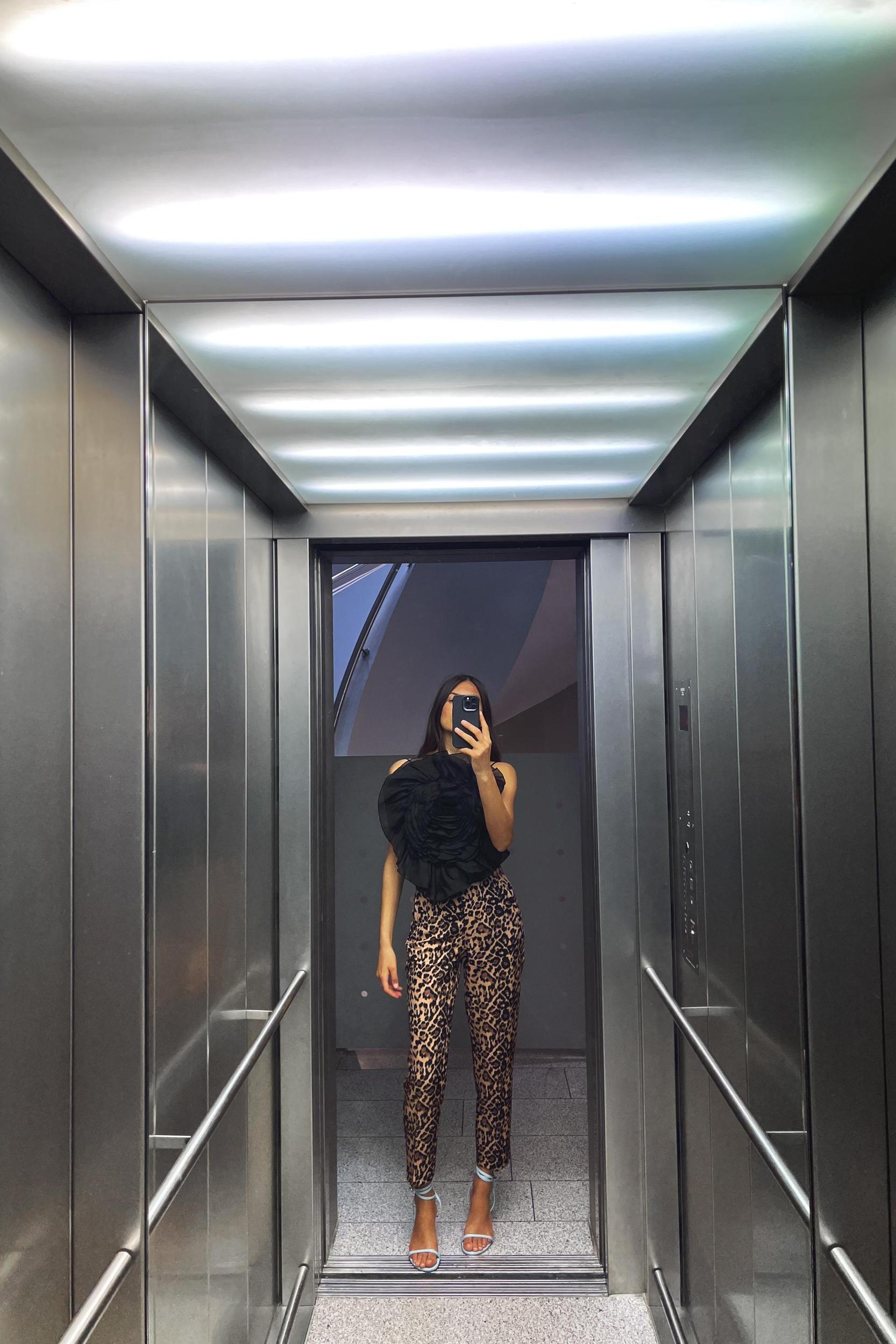 HIGH-WAISTED PANTS Product Image