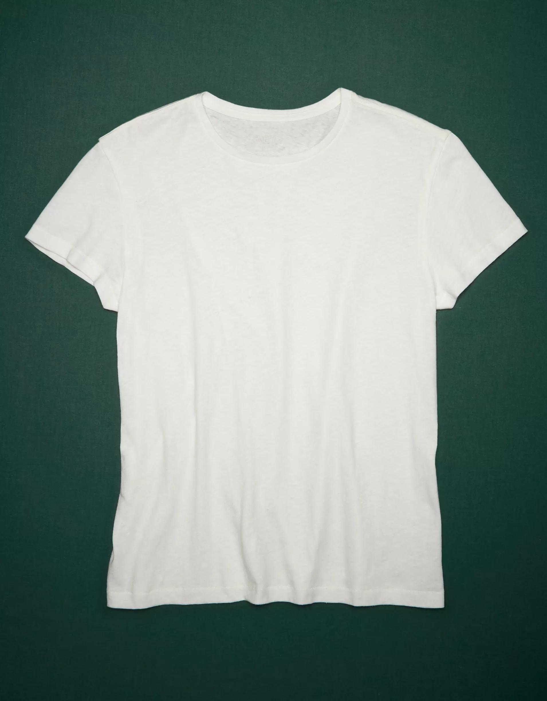 AE77 Premium Classic Crewneck T-Shirt Product Image