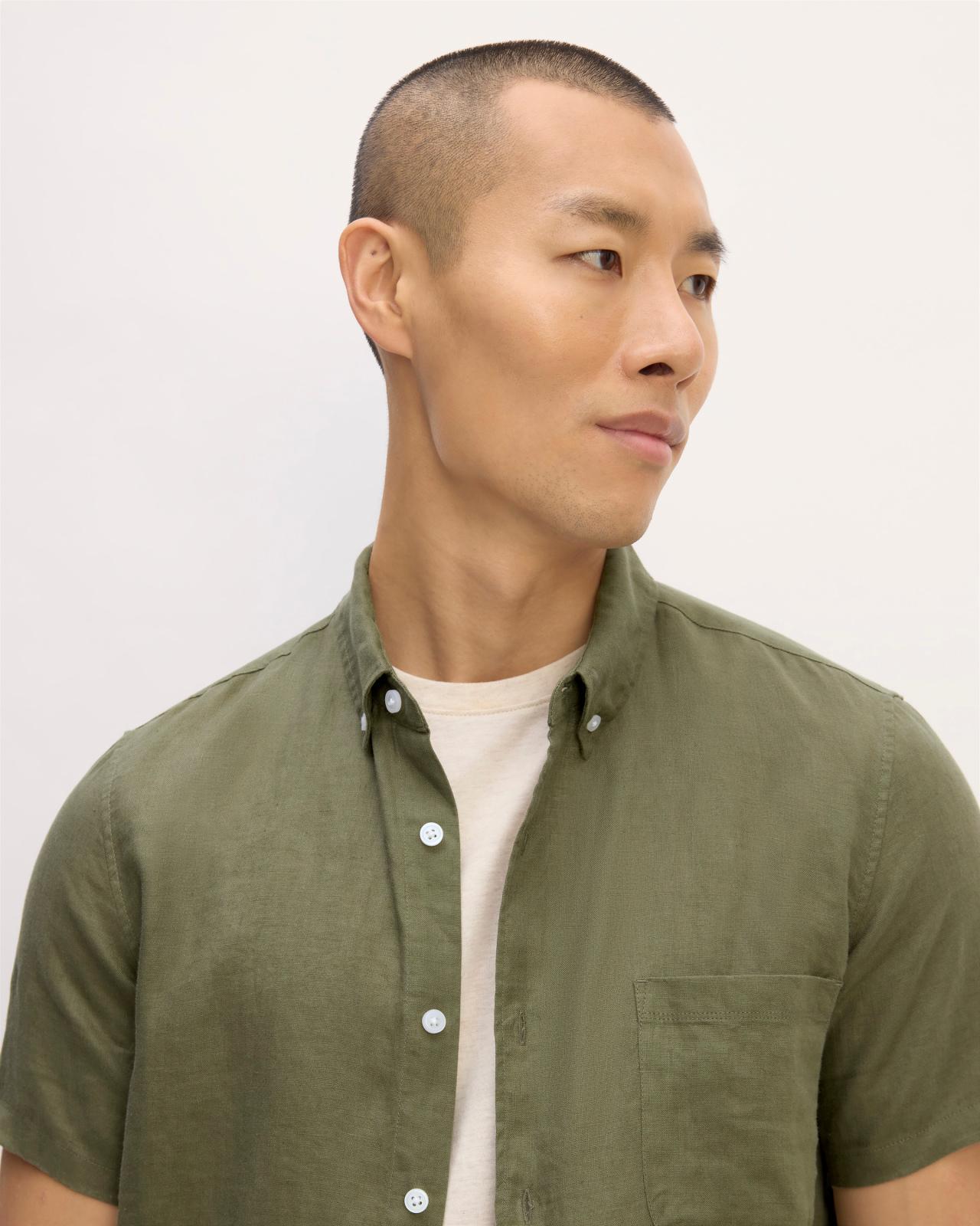 The Classic Short-Sleeve Shirt in Linen Product Image