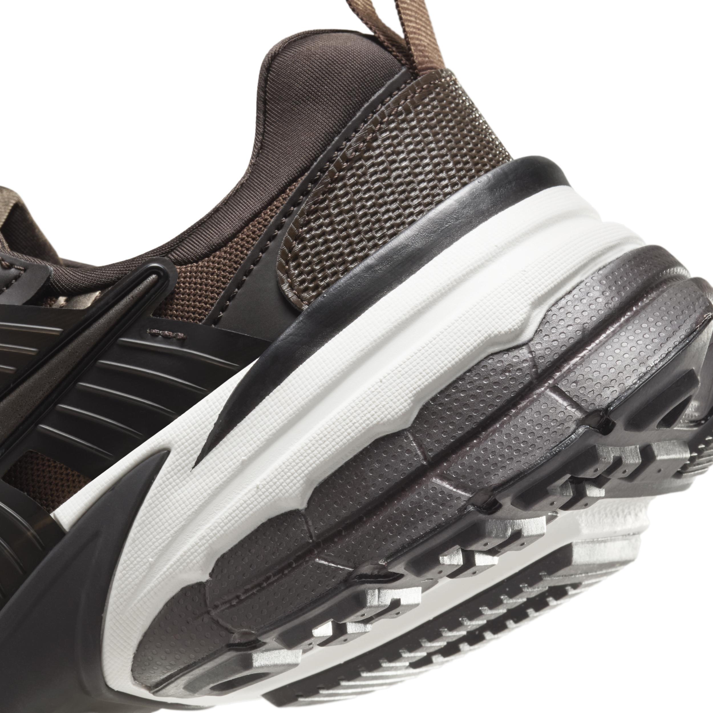 Nike Men's V2K Run Shoes Product Image