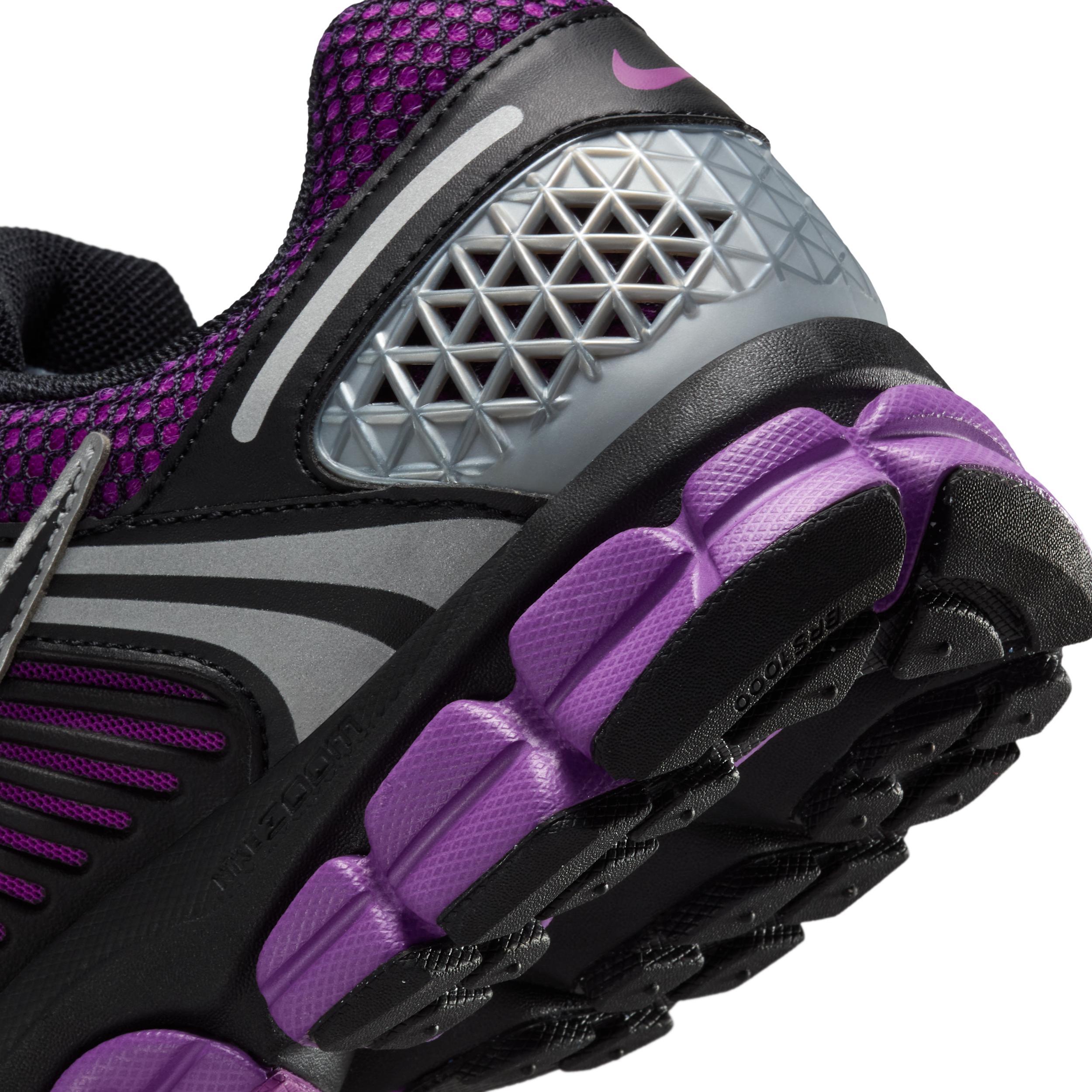 Nike Men's Zoom Vomero 5 Shoes Product Image