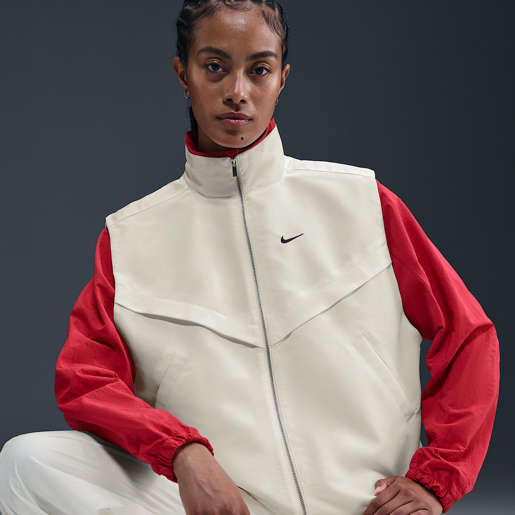 Nike Sportswear Windrunner Women's Shine Vest Product Image