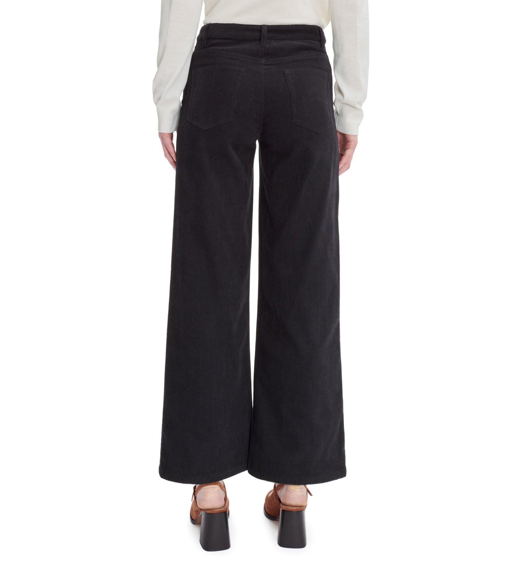 Elisabeth Zippé jeans Female Product Image
