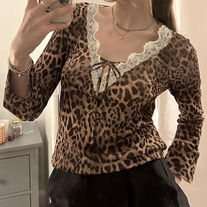 Long Sleeve V-Neck Lace-Trim Leopard Print Bow Accent Loose-Fit Top Product Image
