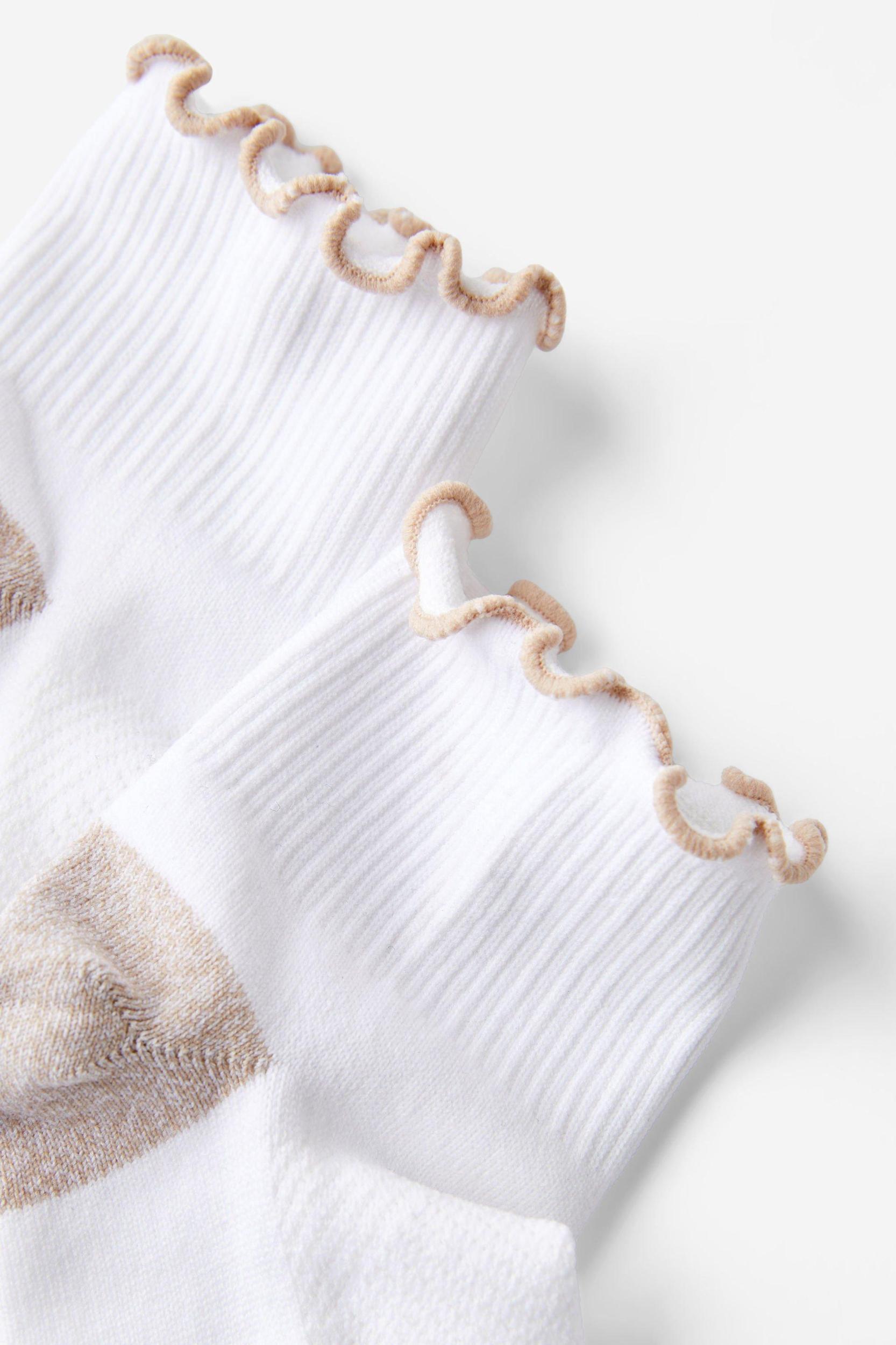 Performance Mid Crew Frill Sock Product Image