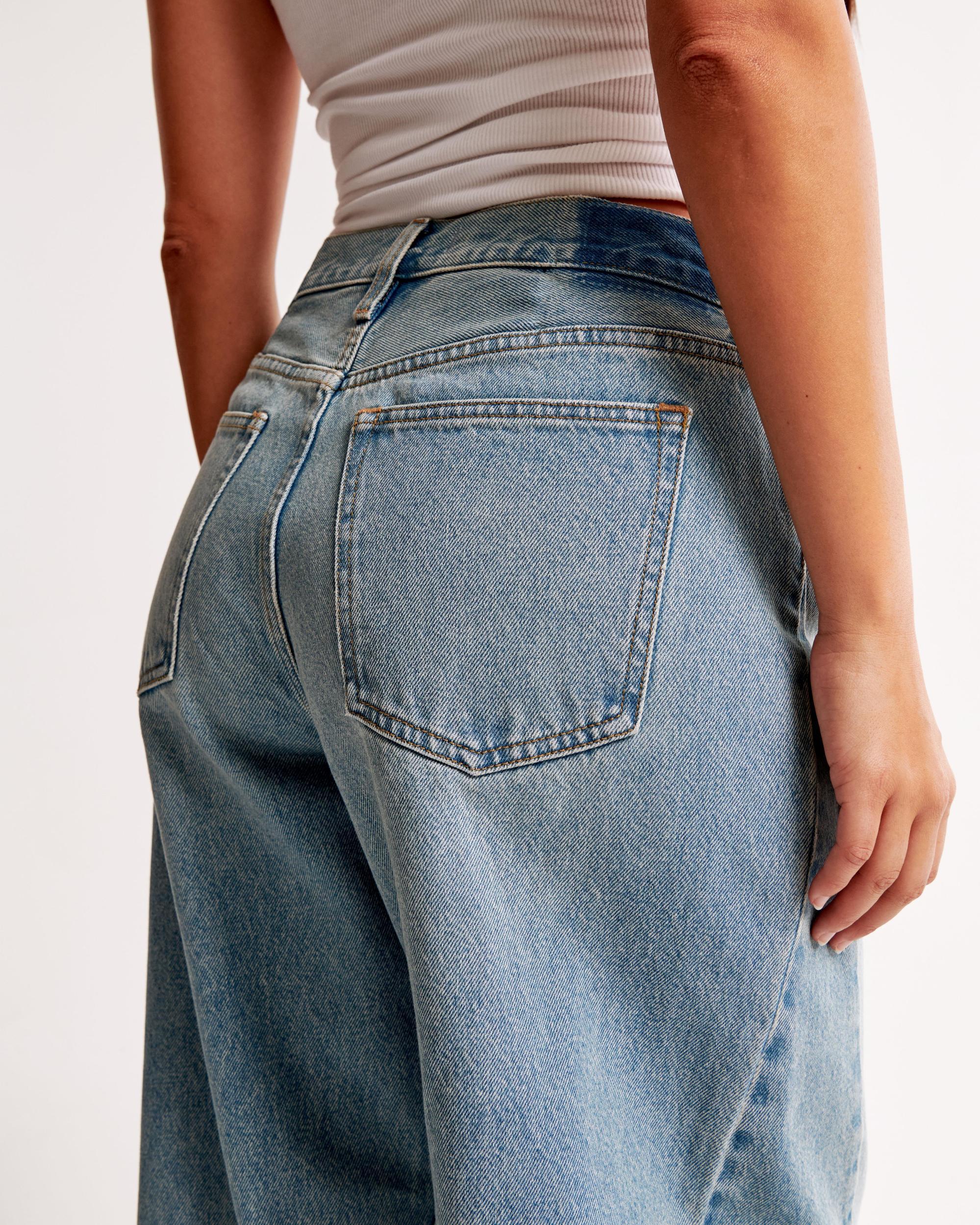 Curve Love Mid Rise Barrel Jean Product Image