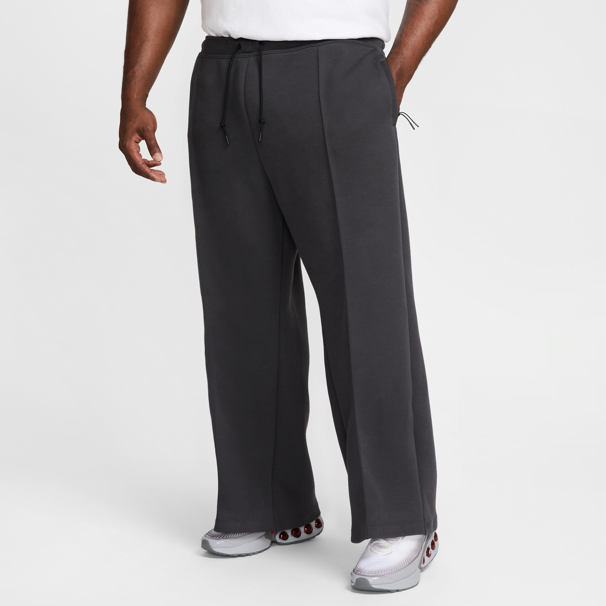 Nike Men's Tech Wide-Leg Fleece Pants Product Image