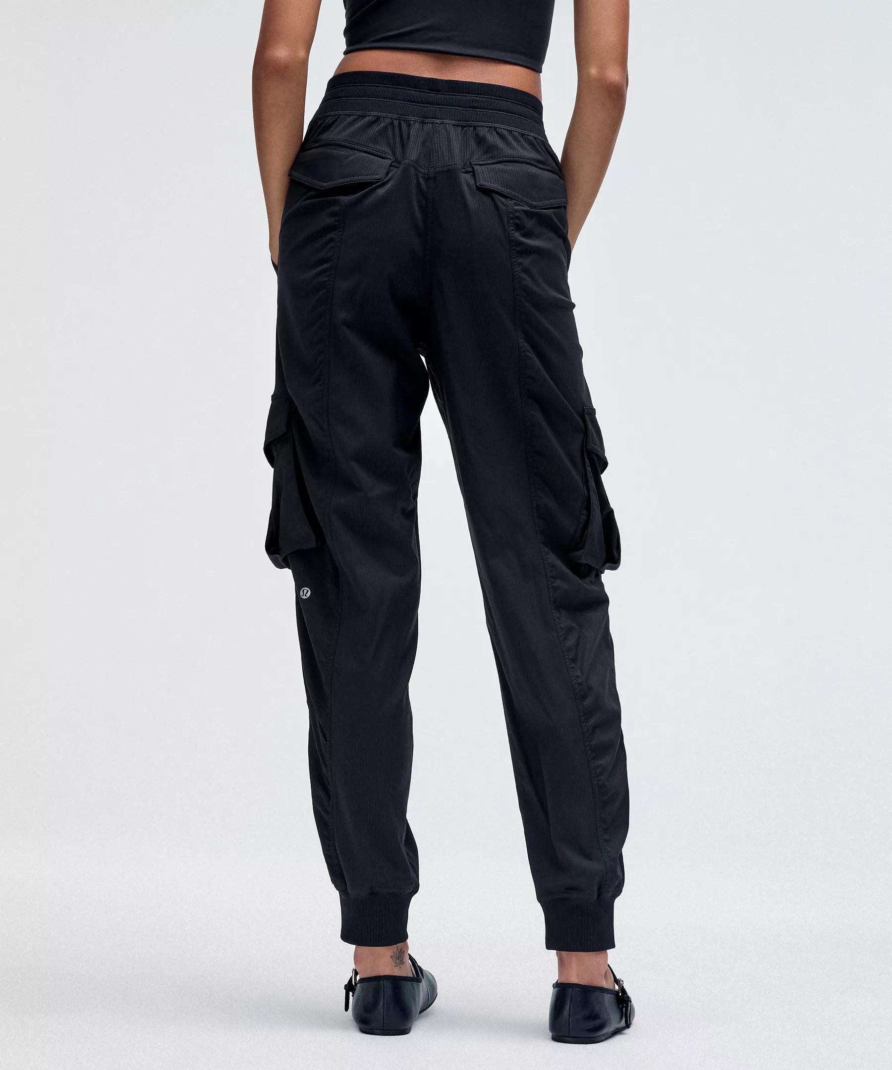Dance Studio Relaxed-Fit Mid-Rise Cargo Jogger Product Image