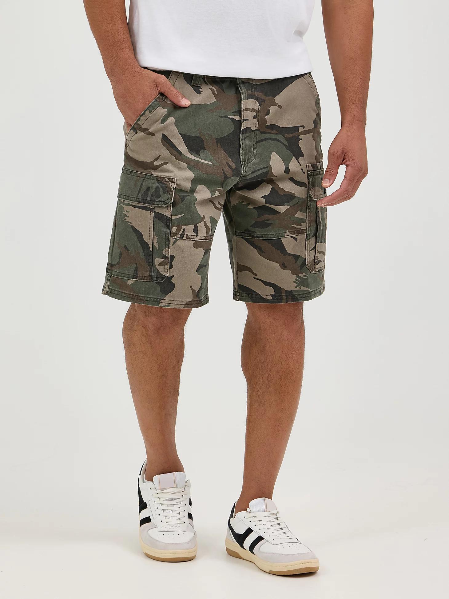 Men's Five Star Premium Cargo Short | Men's SHORTS | Wrangler® Product Image