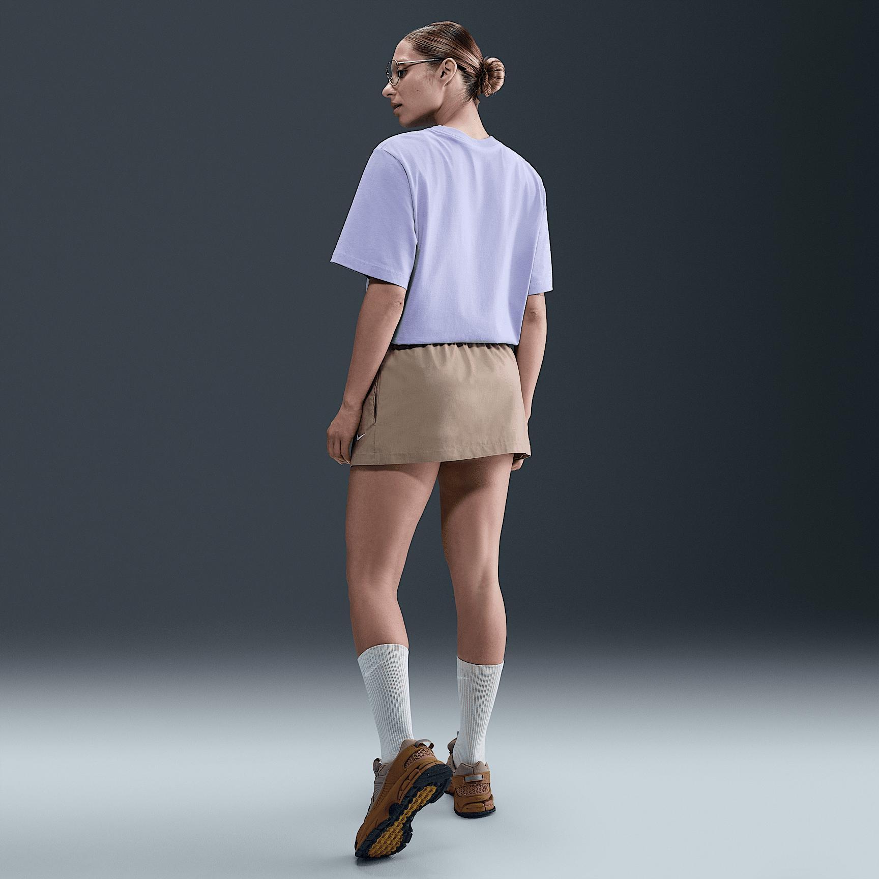 Nike Sportswear Essential Women's Graphic T-Shirt Product Image