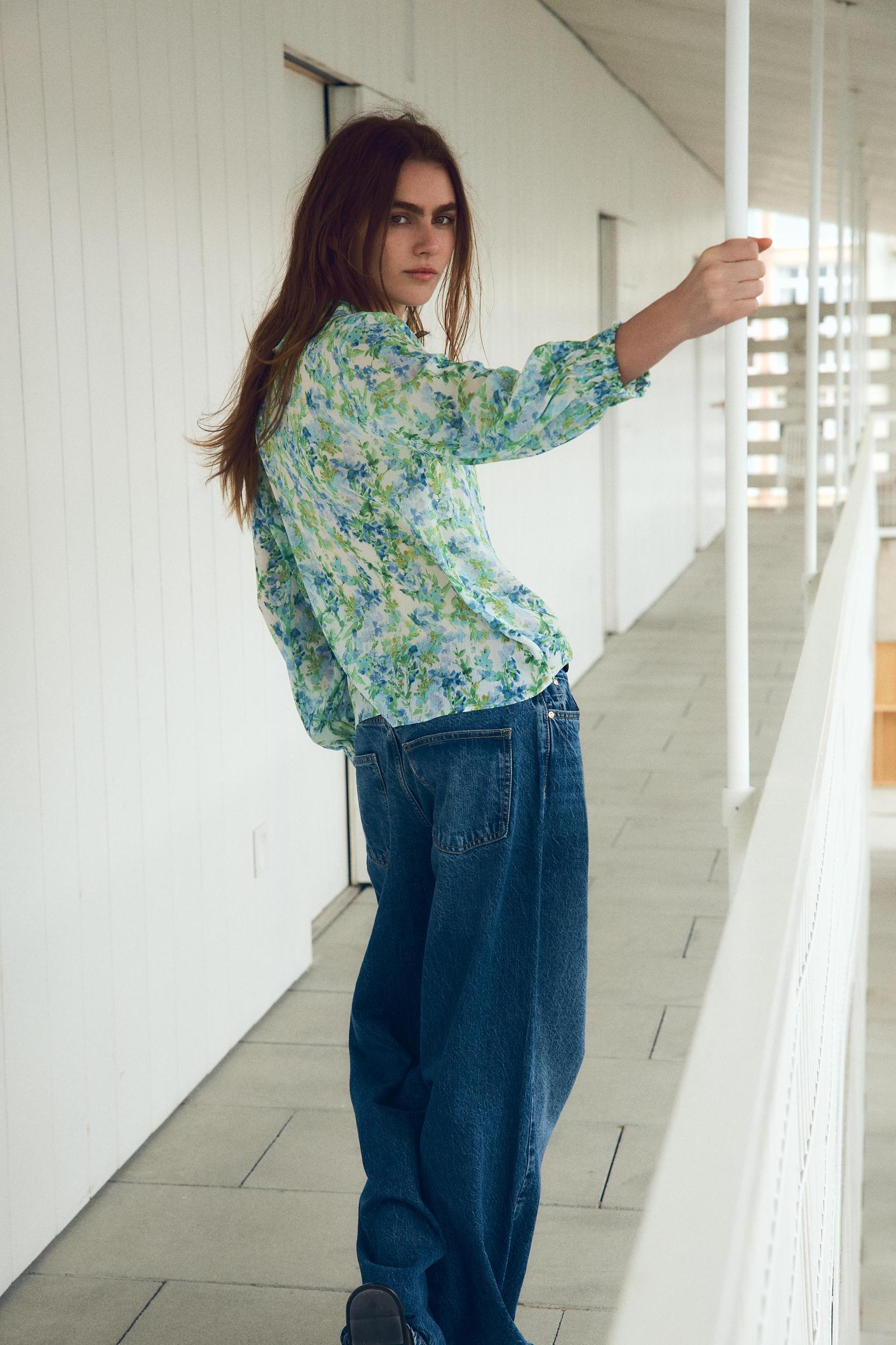 FLORAL PRINT SHIRT WITH RUFFLES Product Image