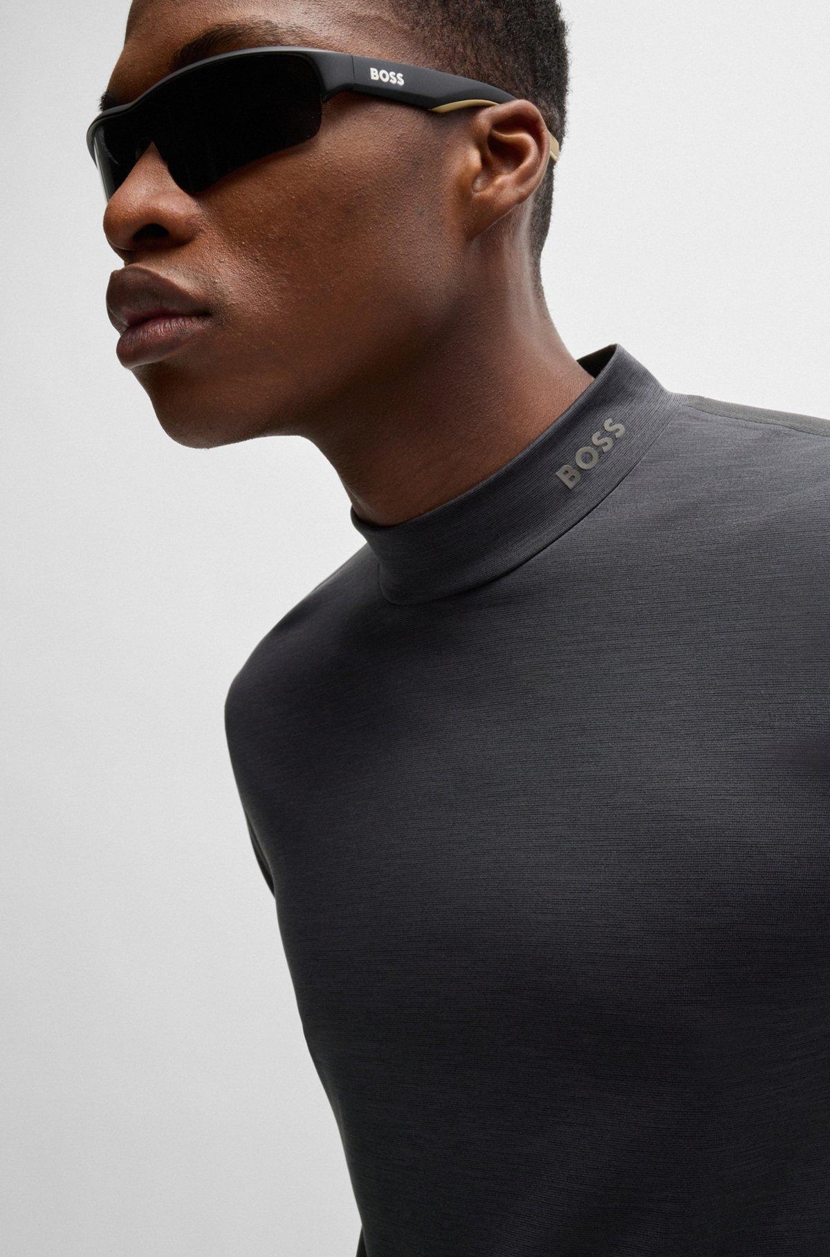 Slim-fit long-sleeved T-shirt in temperature-regulating fabric Product Image