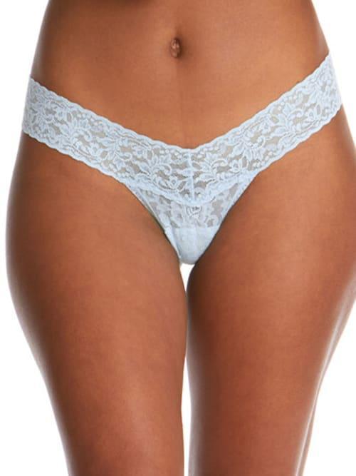 Signature Lace Low-Rise Thong Product Image