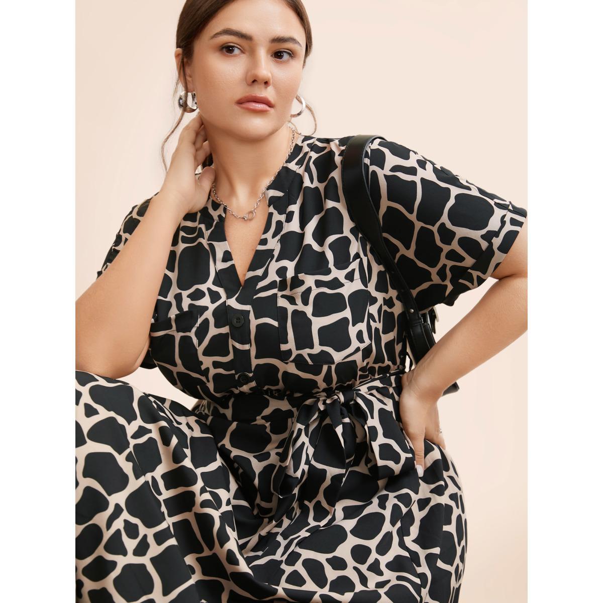 Plus Size Geometric Notched Patched Pocket Belted Dress Tan Women At the Office Belted Flat collar with V-notch Short sleeve Curvy BloomChic 12/L Product Image