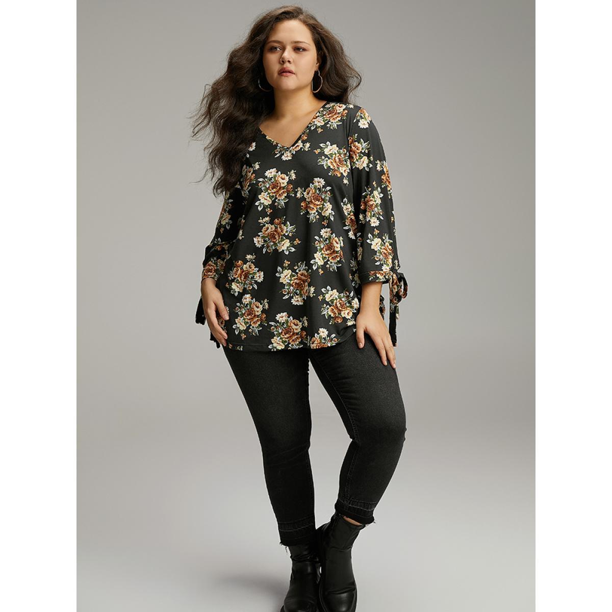 Plus Size Floral Print V Neck Ties Sleeve T-shirt Black Women Casual Cross straps Floral V-neck Dailywear T-shirts BloomChic 28/5X Product Image