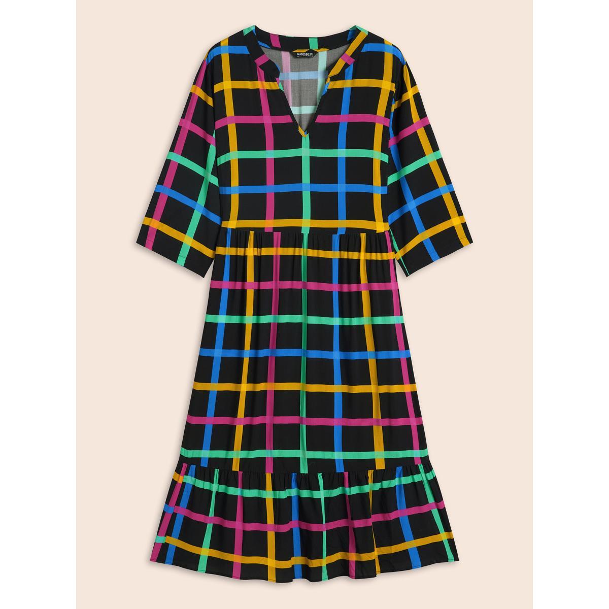 Plus Size Plaid Notched Ruffle Hem Pocket Dress Black Women Casual Contrast Flat collar with V-notch Elbow-length sleeve Curvy BloomChic 12/L Product Image